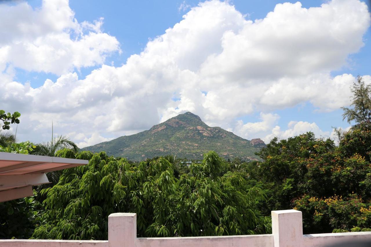 Hotel Siva Sakthi Tiruvannāmalai エクステリア 写真