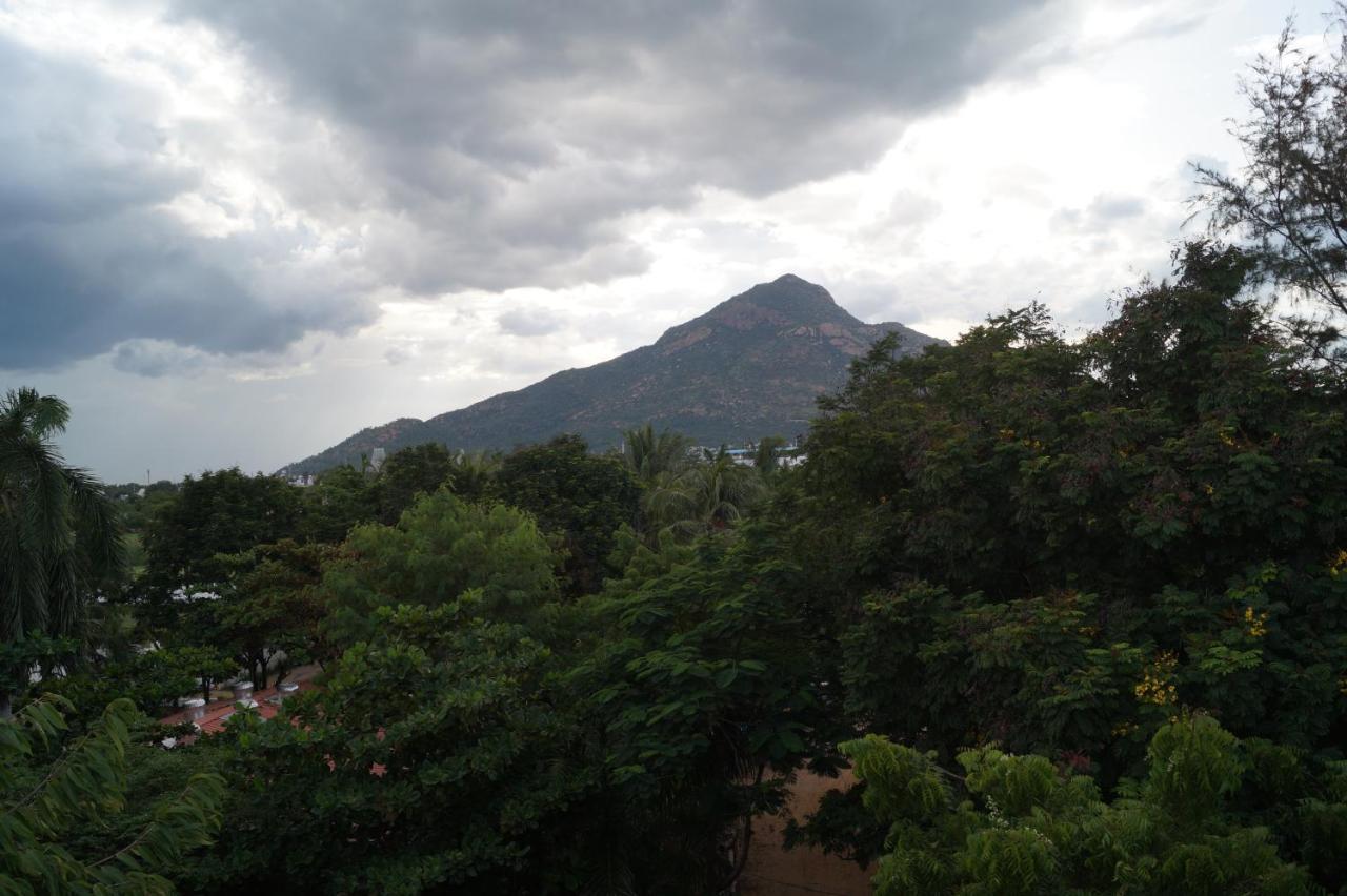 Hotel Siva Sakthi Tiruvannāmalai エクステリア 写真