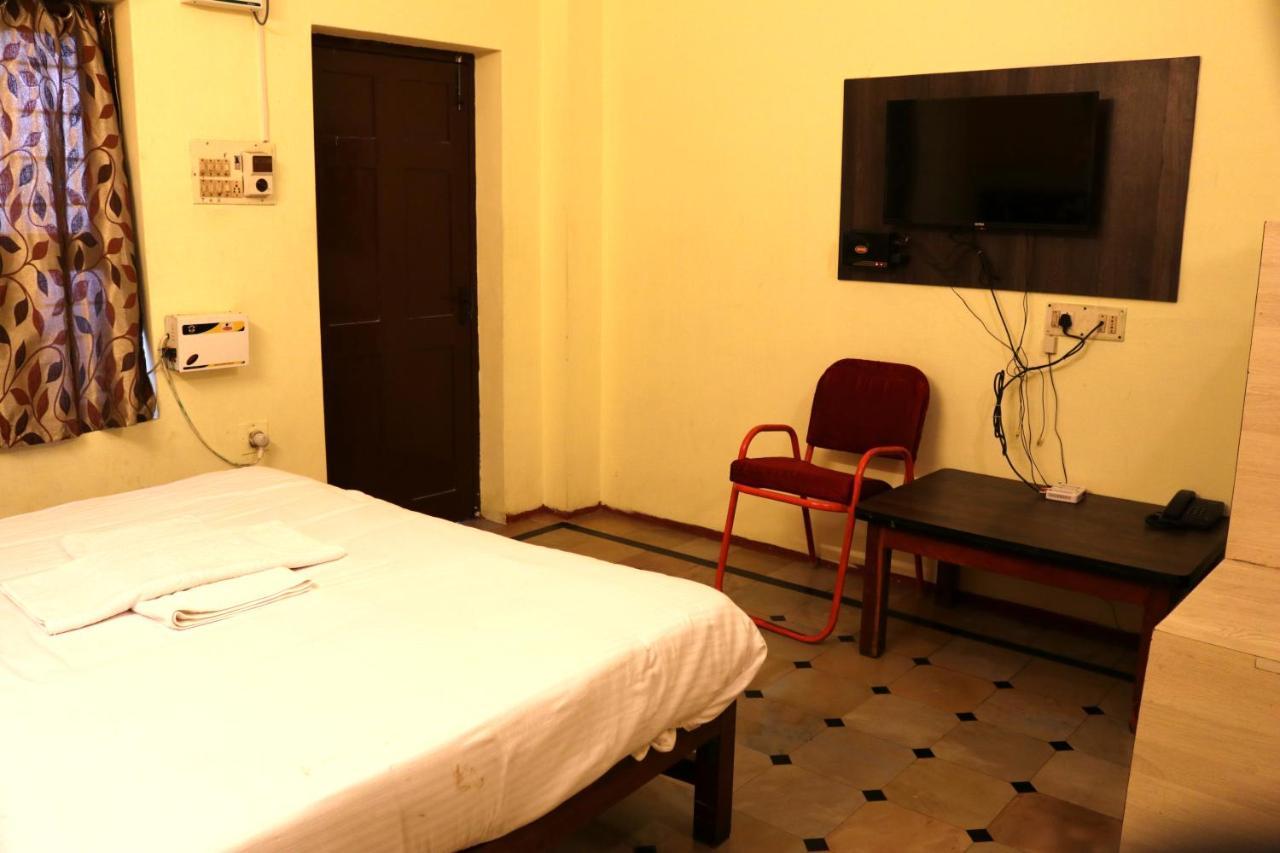 Hotel Siva Sakthi Tiruvannāmalai エクステリア 写真