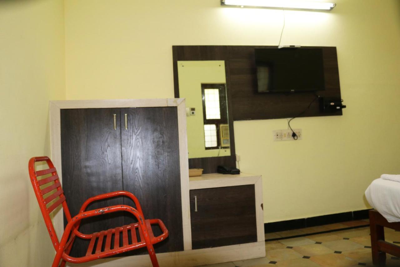 Hotel Siva Sakthi Tiruvannāmalai エクステリア 写真