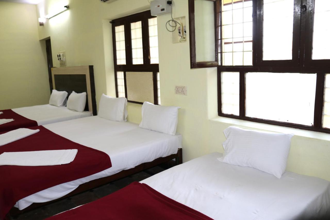 Hotel Siva Sakthi Tiruvannāmalai エクステリア 写真