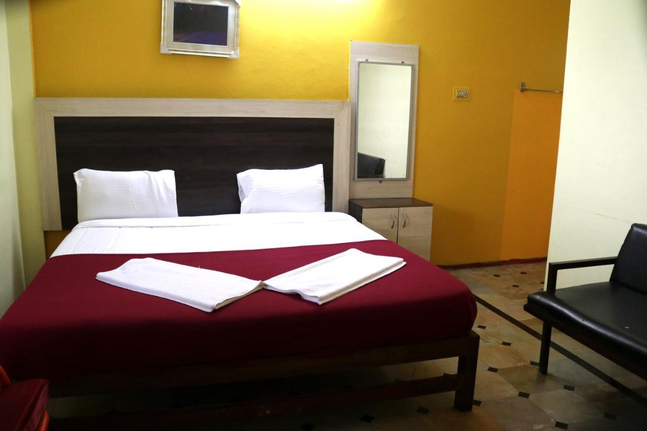 Hotel Siva Sakthi Tiruvannāmalai エクステリア 写真