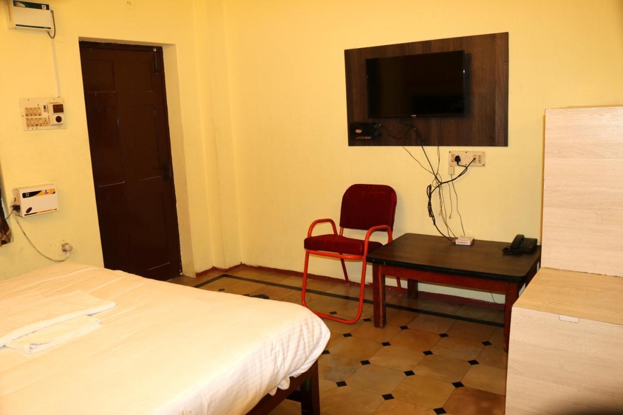 Hotel Siva Sakthi Tiruvannāmalai エクステリア 写真